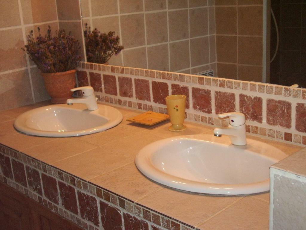 Chambres D'Hotes Saint Veredeme Pujaut Zewnętrze zdjęcie